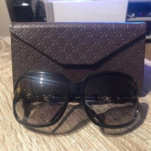 Gucci Oversized Chainlink Sunglasses